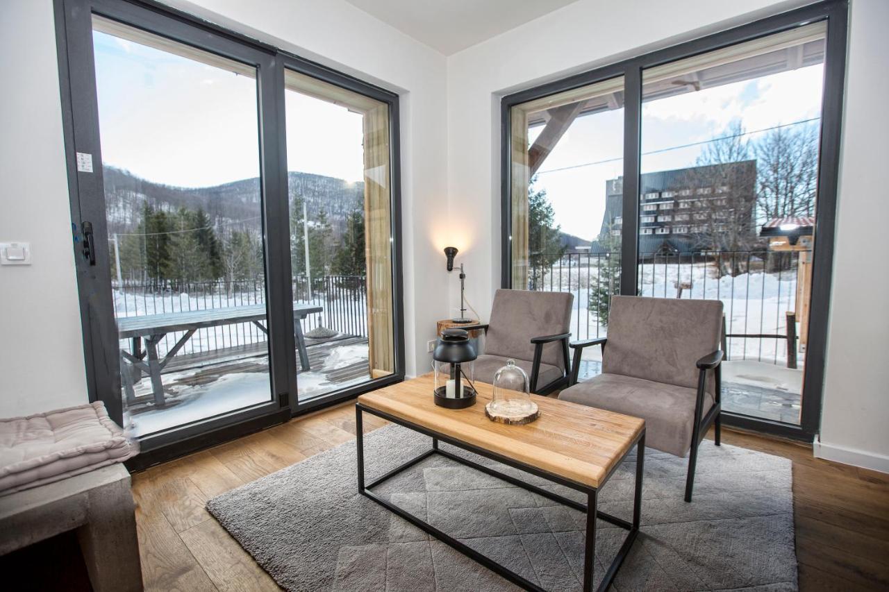 Modern Alpine Monsalbius Chalet Baske Ostarije Buitenkant foto