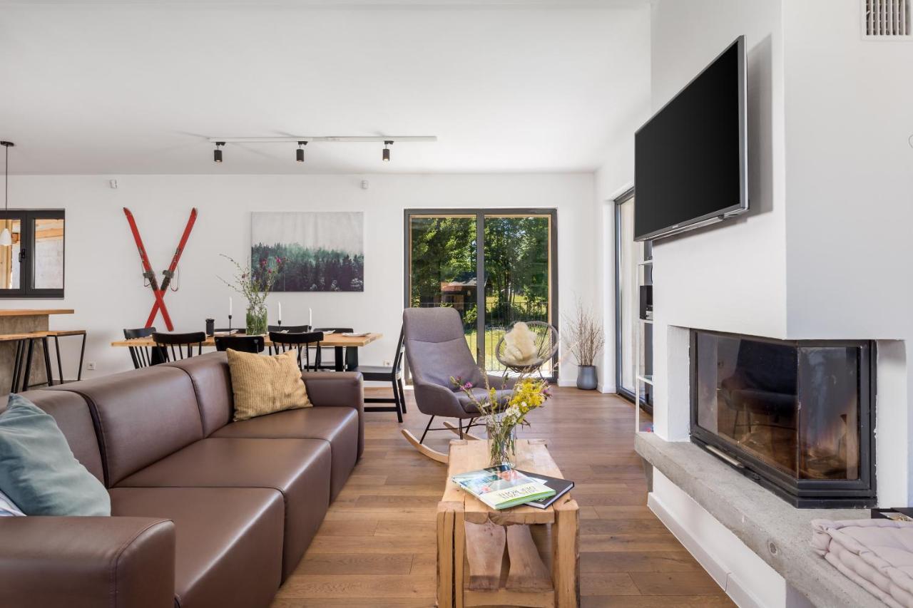 Modern Alpine Monsalbius Chalet Baske Ostarije Buitenkant foto
